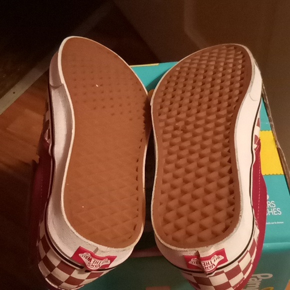 Women Shoes - Picture 6 of 7